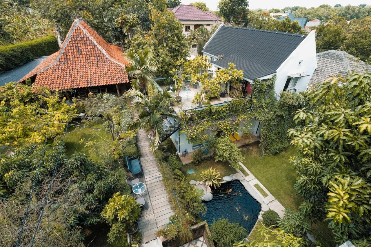 Djajanti House Bed & Breakfast Semarang Exterior photo
