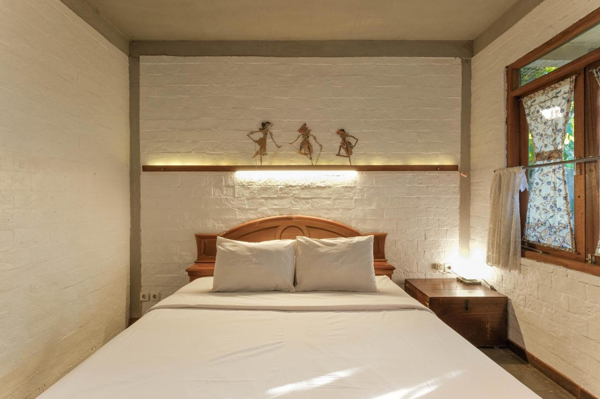 Djajanti House Bed & Breakfast Semarang Exterior photo