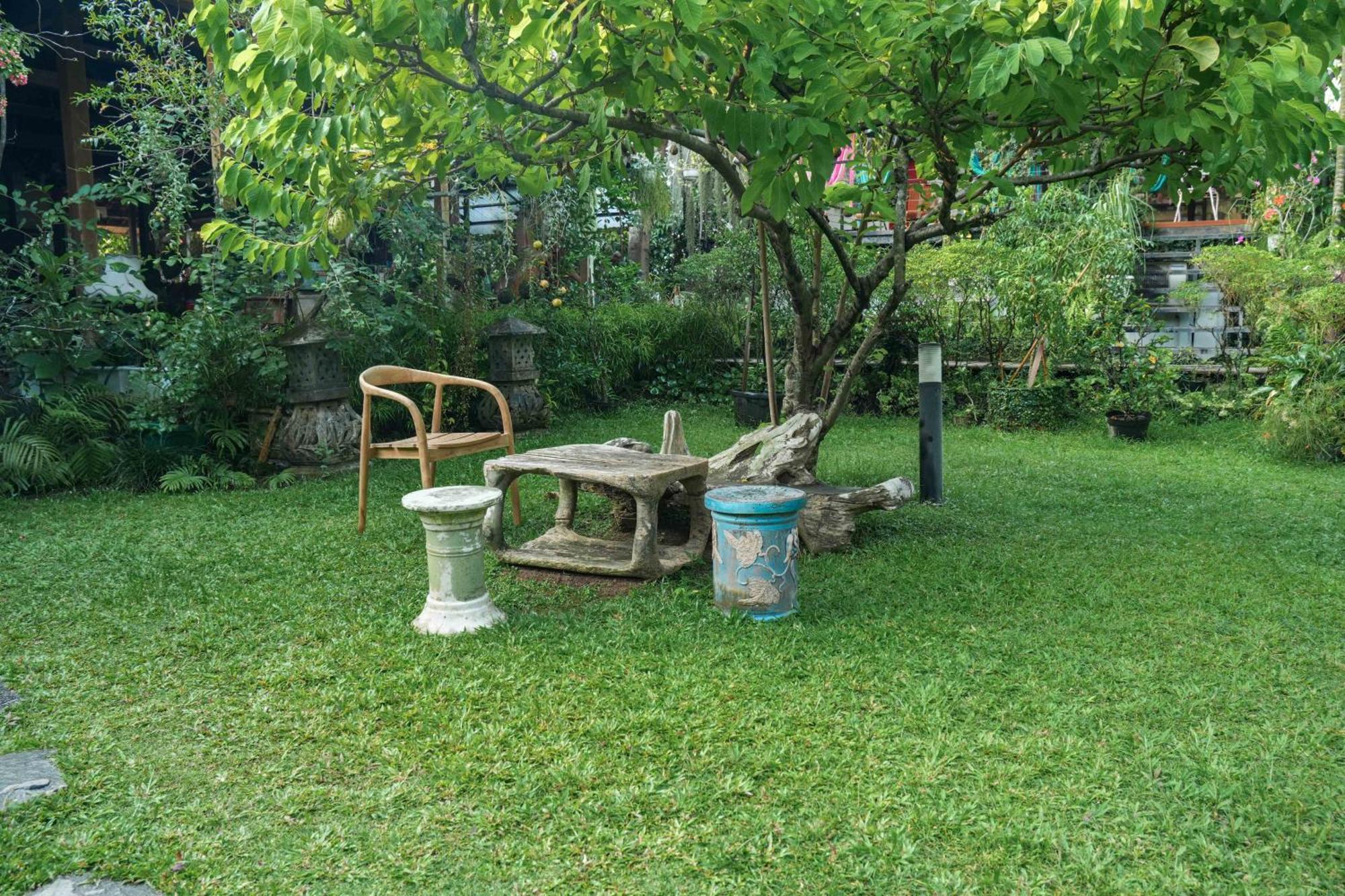 Djajanti House Bed & Breakfast Semarang Exterior photo