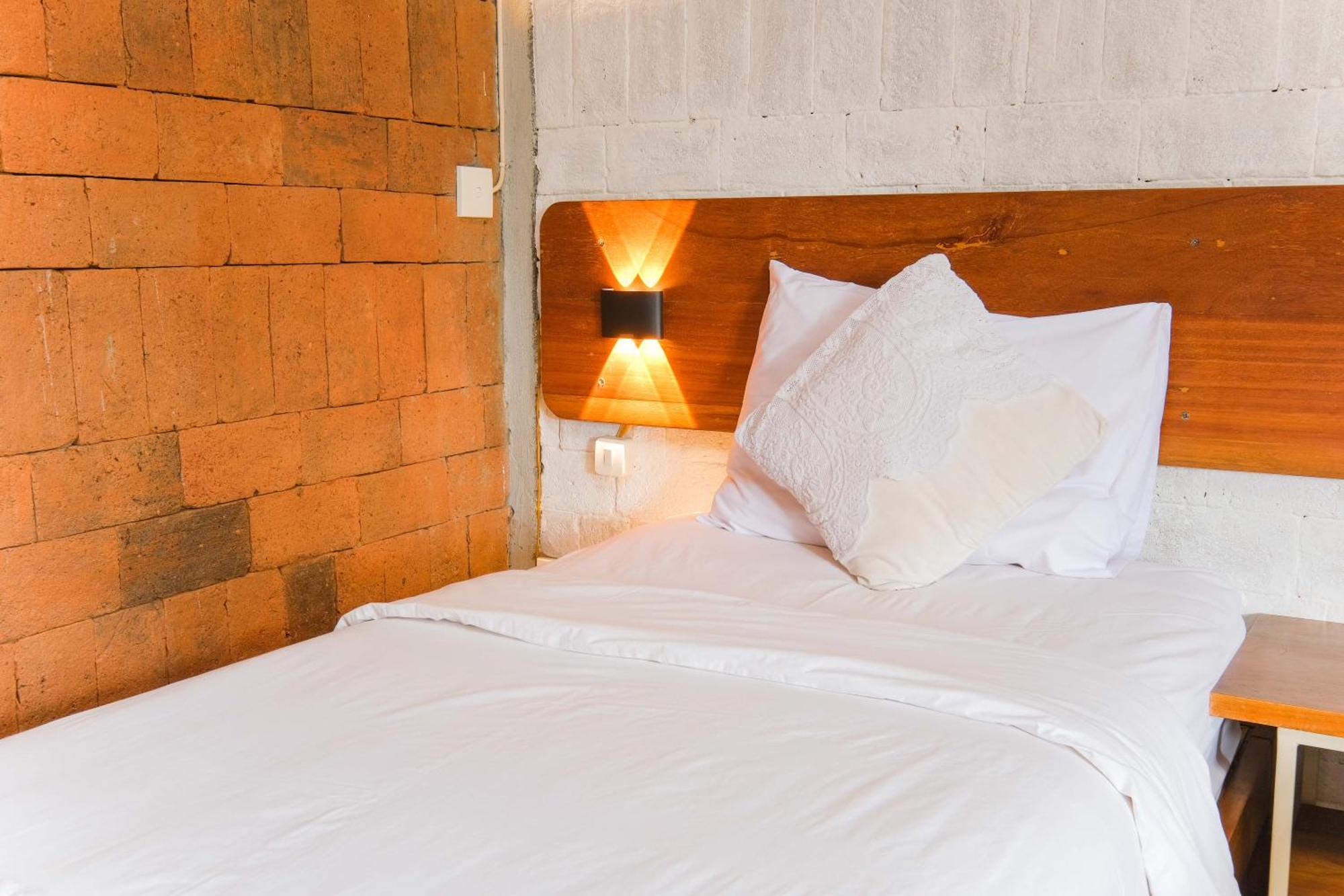 Djajanti House Bed & Breakfast Semarang Exterior photo