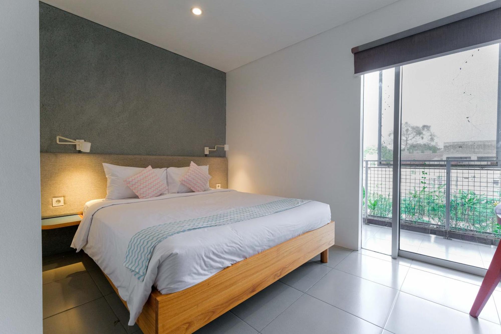 Djajanti House Bed & Breakfast Semarang Exterior photo