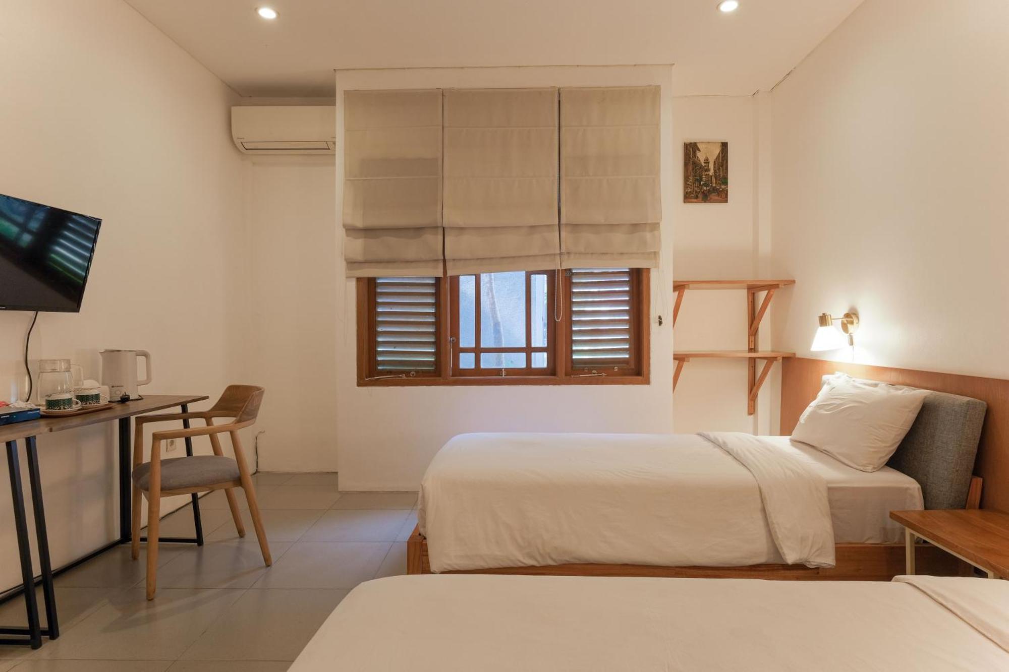Djajanti House Bed & Breakfast Semarang Exterior photo